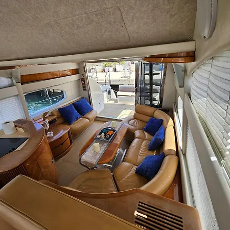Luxury Experience On A 16-meter Azimut Yacht *