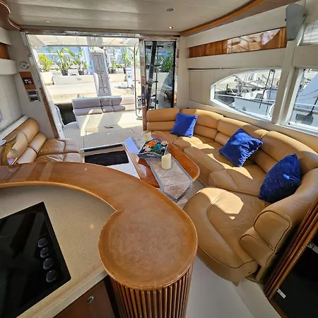 Bateau-hôtel Luxury Experience On A 16-meter Azimut Yacht Torrevieja
