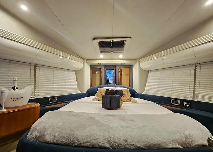 Luxury Experience On A 16-meter Azimut Yacht *