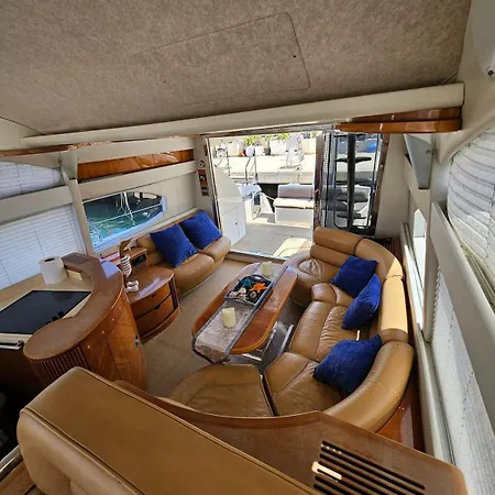 Luxury Experience On A 16-meter Azimut Yacht Torrevieja