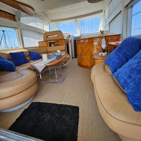 Luxury Experience On A 16-meter Azimut Yacht * Torrevieja