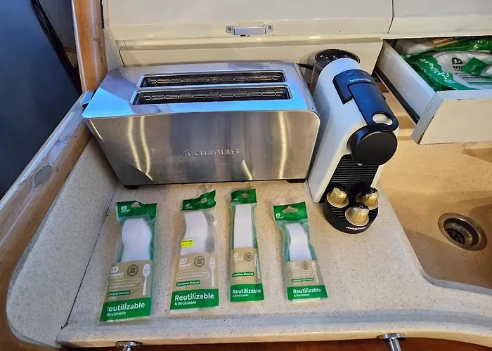 Båthotell Luxury Experience On A 16-meter Azimut Yacht *